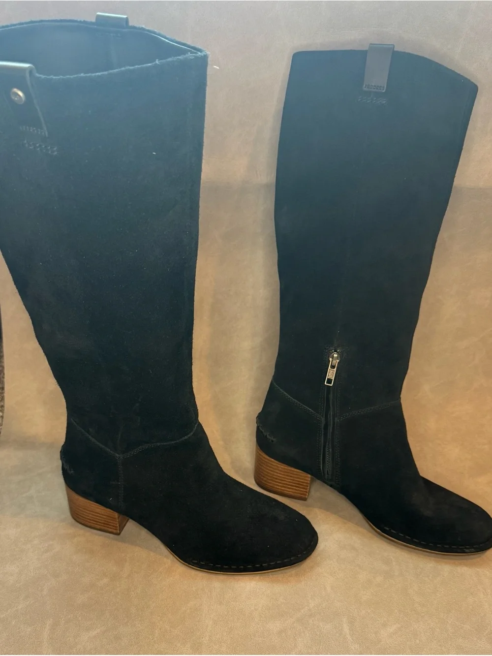 UGG 1104632 Women’s Black Suede Knee High Block Heel Boots Side Zip Size 7
